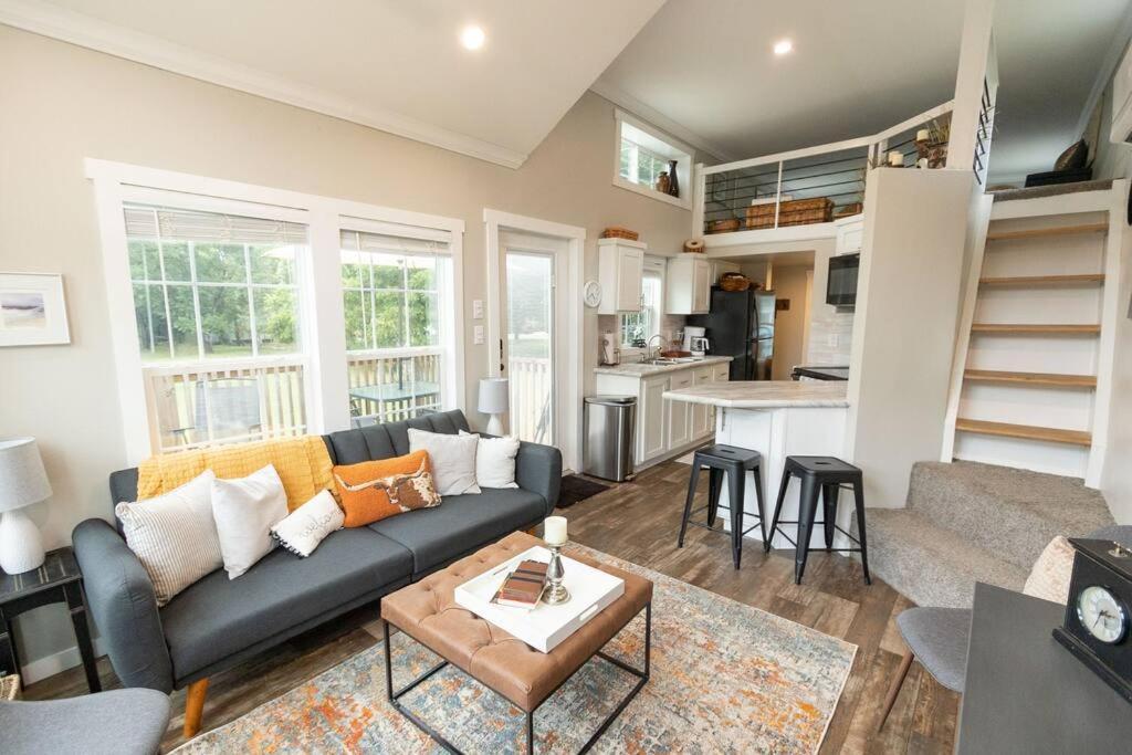 Pet Friendly Tiny House Rental With New Access To Guadalupe River Nbtx 新布朗费尔斯 外观 照片
