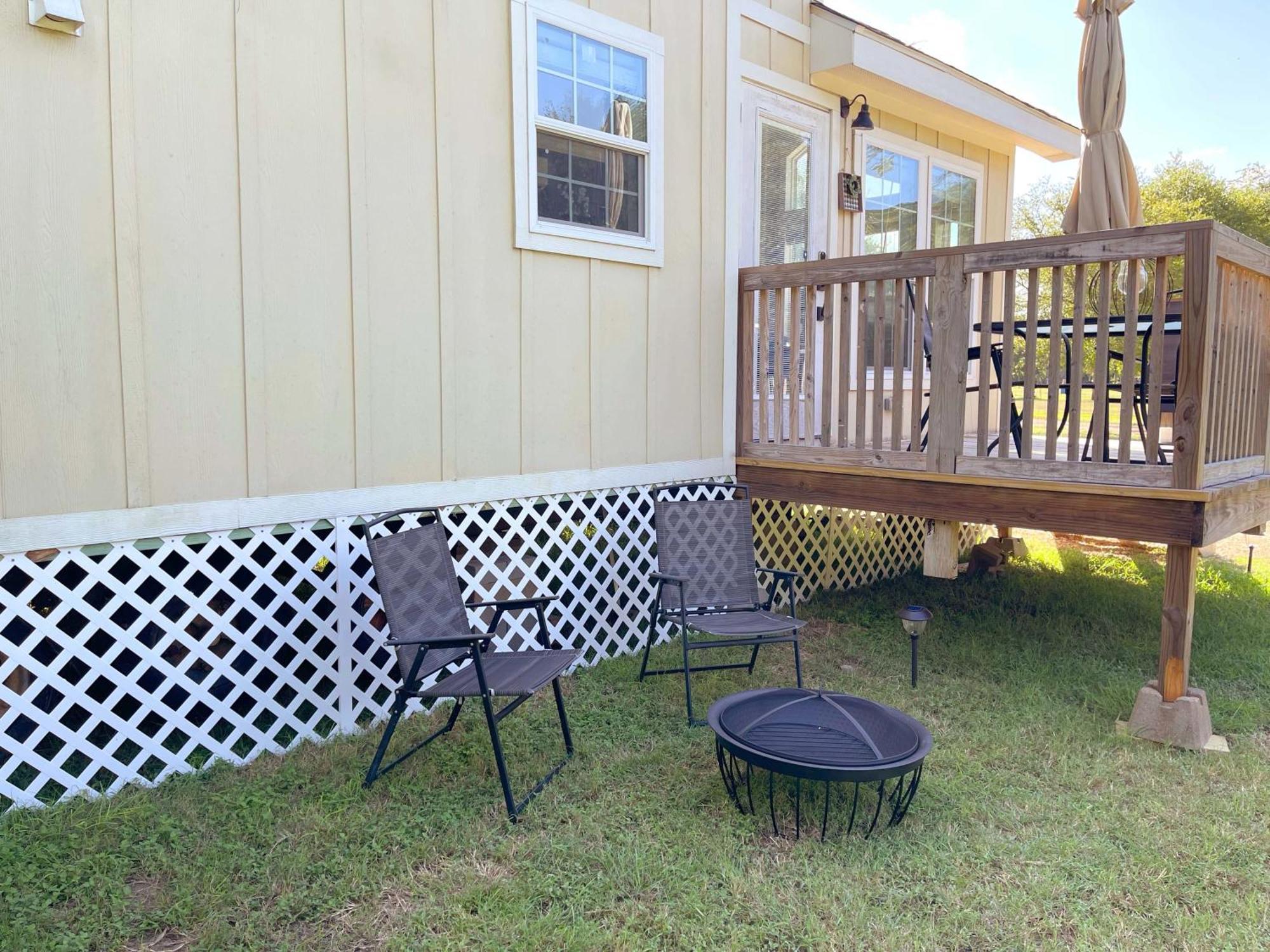 Pet Friendly Tiny House Rental With New Access To Guadalupe River Nbtx 新布朗费尔斯 外观 照片