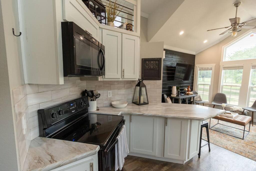 Pet Friendly Tiny House Rental With New Access To Guadalupe River Nbtx 新布朗费尔斯 外观 照片